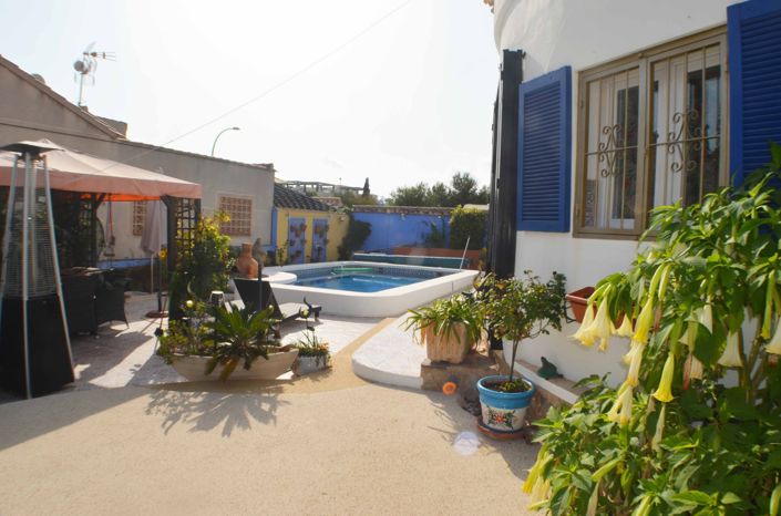 Image No.2-Villa de 4 chambres à vendre à Playa Flamenca