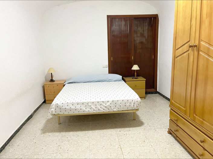 Image No.15-4 Bed Country House for sale