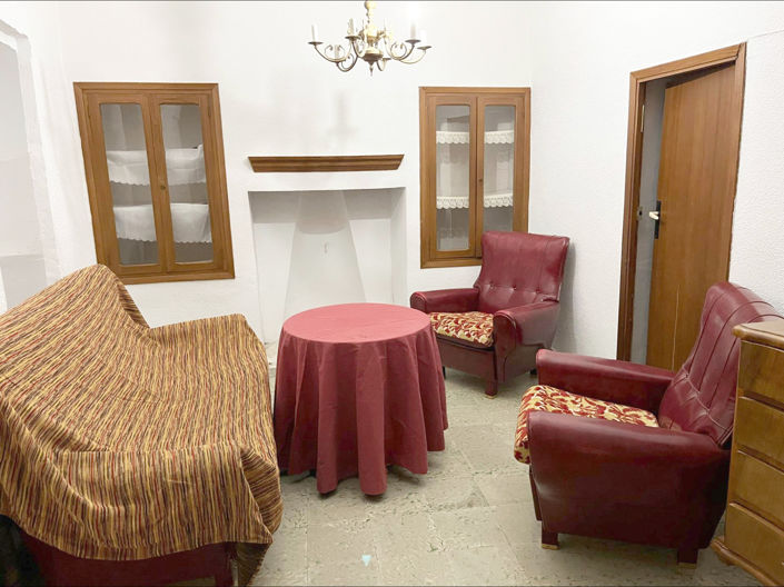 Image No.17-4 Bed Country House for sale