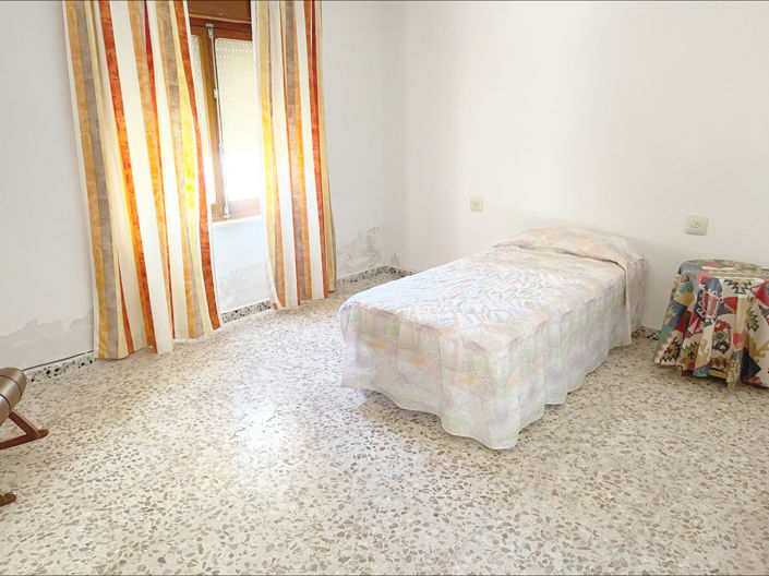 Image No.7-4 Bed Country House for sale