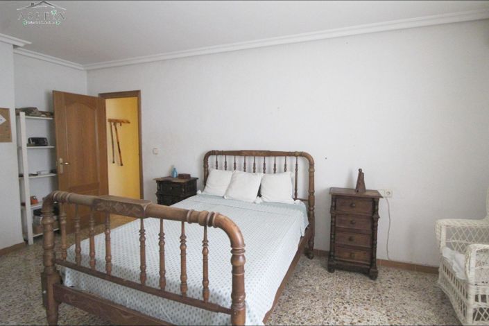 Image No.31-6 Bed Country House for sale