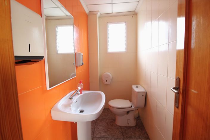 Image No.12-5 Bed Commercial for sale