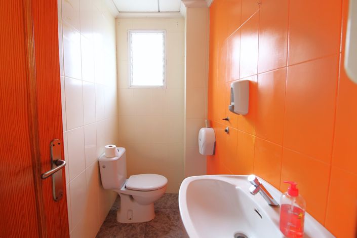 Image No.13-5 Bed Commercial for sale