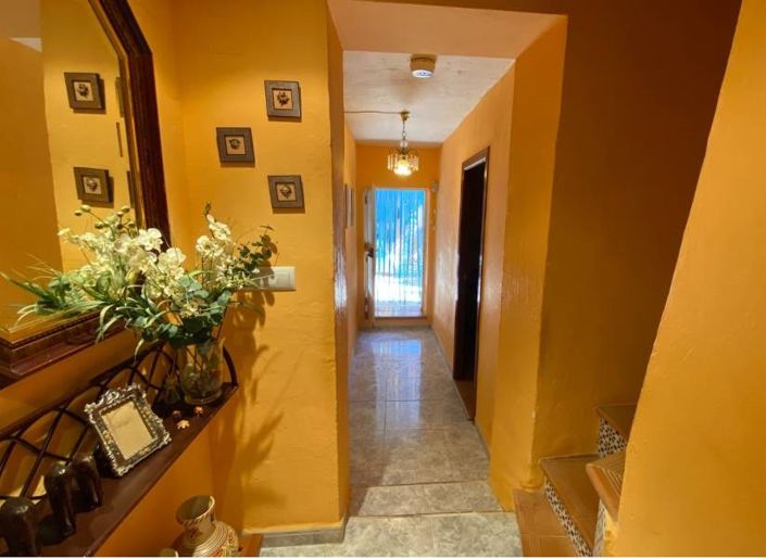 Image No.14-6 Bed Country House for sale