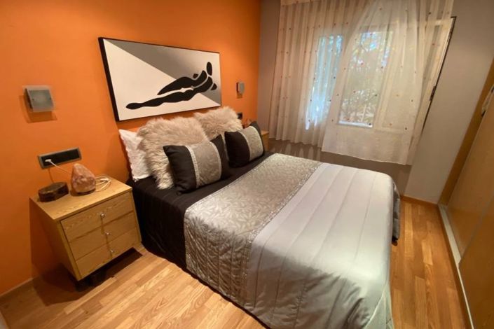 Image No.7-6 Bed Country House for sale