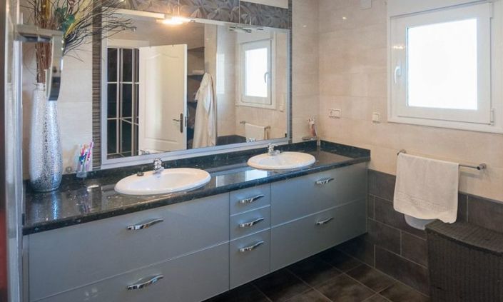 Image No.20-Villa de 5 chambres à vendre à Hondón de las Nieves