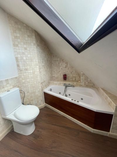 Image No.14-3 Bed Country House for sale