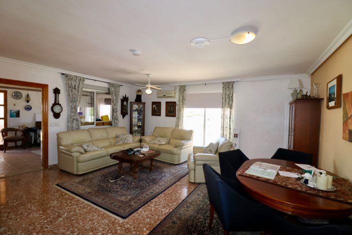 Image No.15-7 Bed Country House for sale