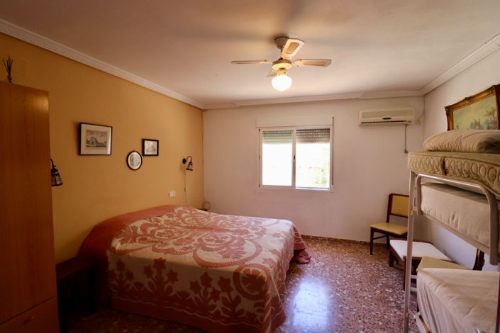 Image No.20-7 Bed Country House for sale