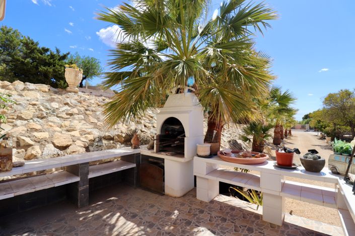 Image No.35-7 Bed Country House for sale