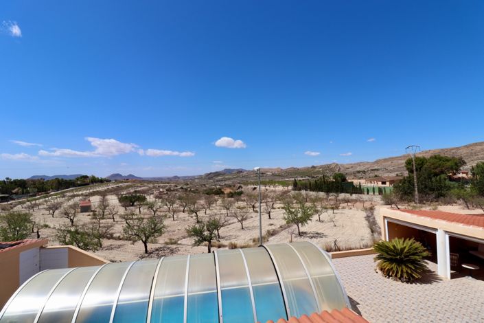 Image No.9-7 Bed Country House for sale