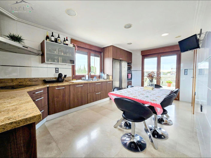 Image No.3-5 Bed Villa for sale