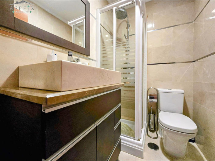 Image No.9-5 Bed Villa for sale