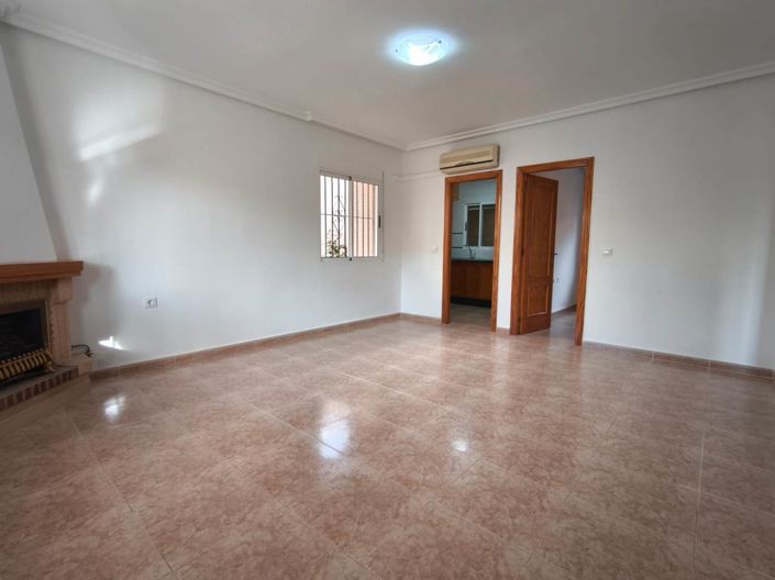 Image No.6-3 Bed Villa for sale
