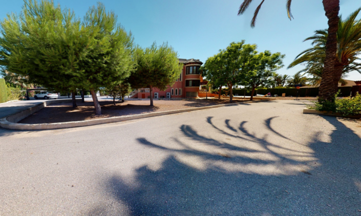 Image No.23-6 Bed Country House for sale