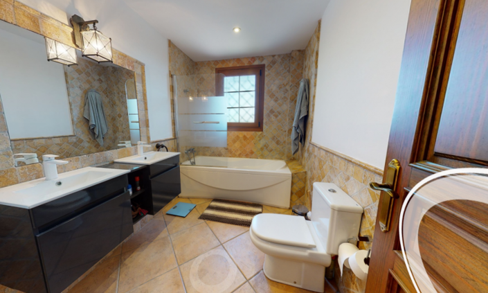 Image No.31-6 Bed Country House for sale