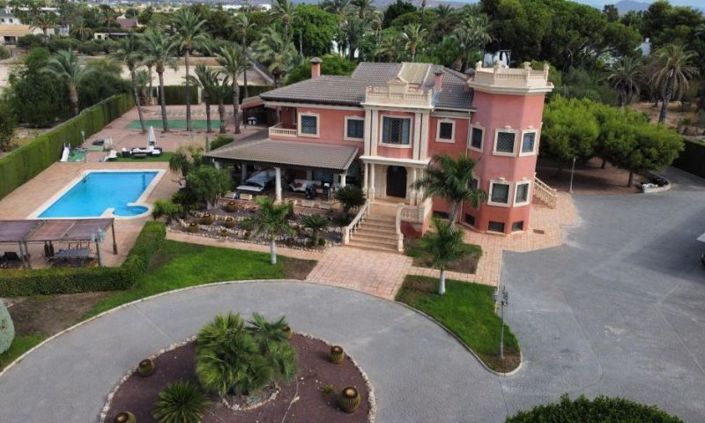 Image No.5-6 Bed Country House for sale