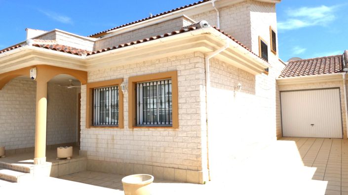 Image No.1-Villa de 3 chambres à vendre à Los Dolses