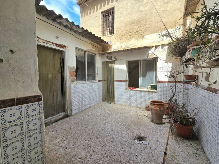 Image No.5-4 Bed Townhouse for sale