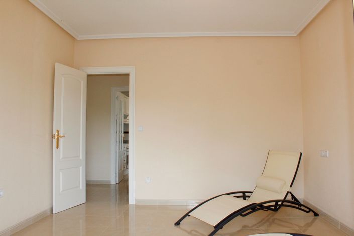 Image No.9-4 Bed Villa for sale