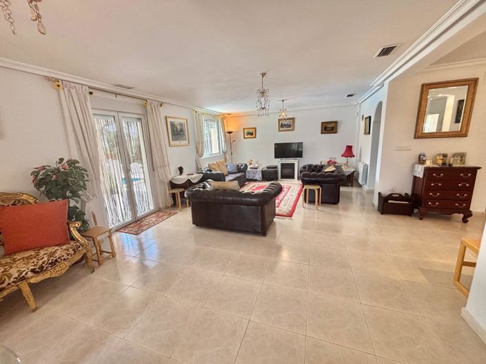 Image No.13-5 Bed Country House for sale