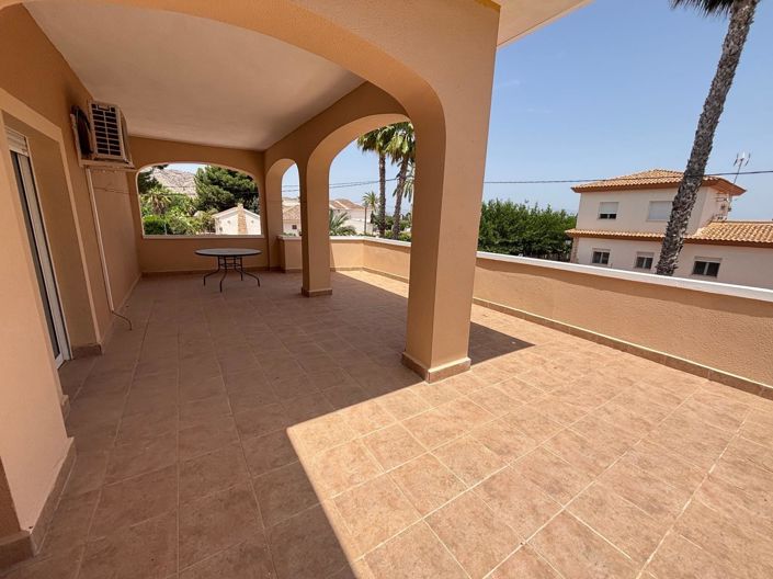 Image No.36-5 Bed Country House for sale