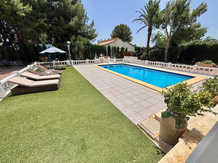 Image No.4-5 Bed Country House for sale