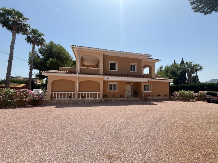 Image No.5-5 Bed Country House for sale