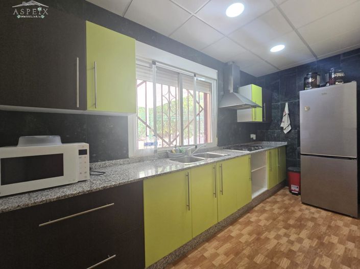 Image No.10-3 Bed Country House for sale