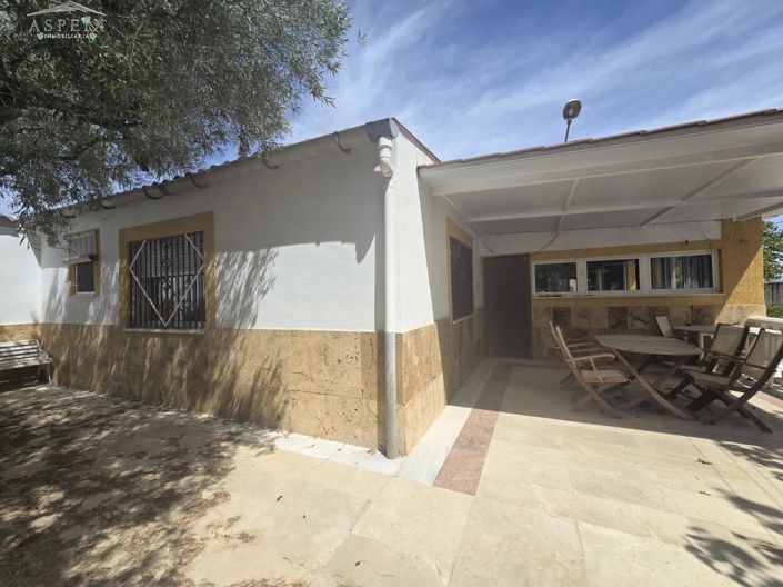 Image No.14-3 Bed Country House for sale