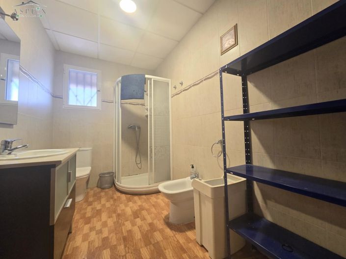 Image No.7-3 Bed Country House for sale