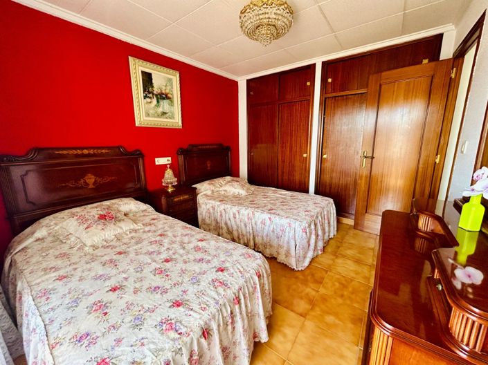 Image No.17-3 Bed Apartment for sale