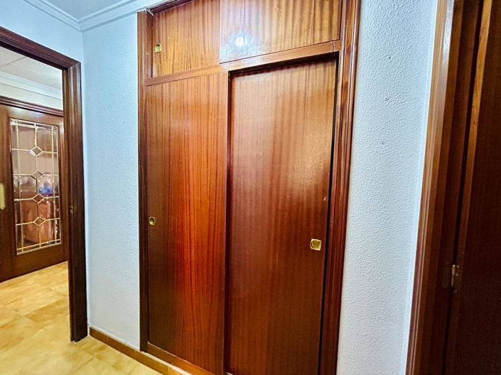 Image No.24-3 Bed Apartment for sale