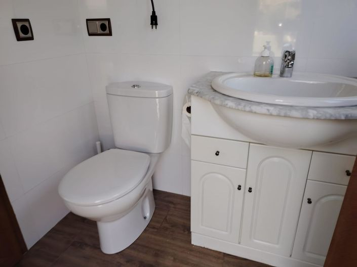 Image No.36-5 Bed Country House for sale