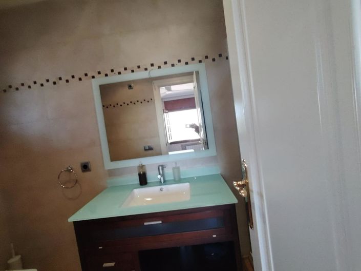 Image No.9-5 Bed Country House for sale