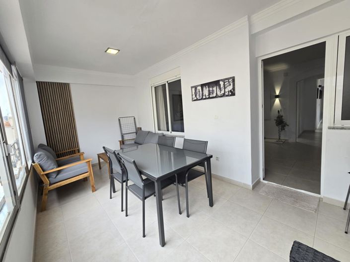 Image No.2-4 Bed Flat for sale