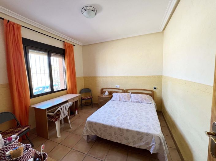 Image No.18-4 Bed Country House for sale