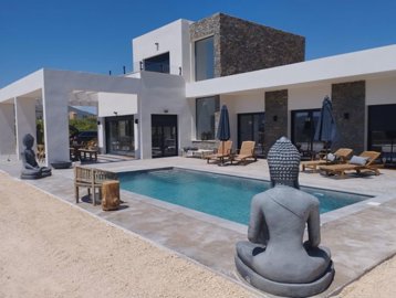 4 Bed Villa for sale