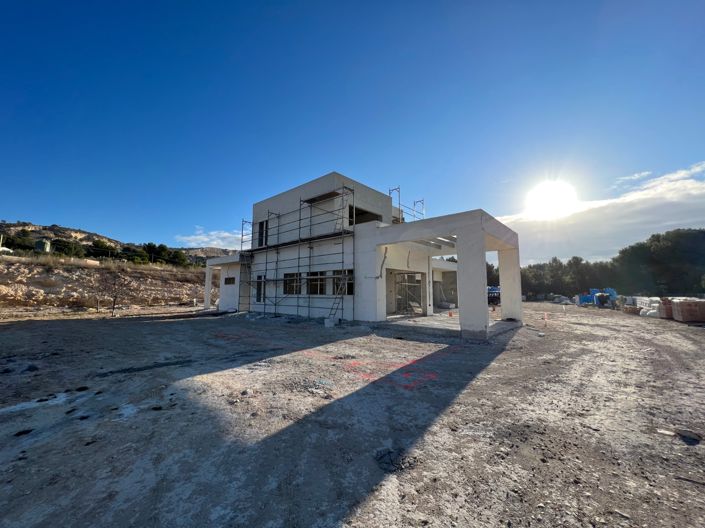 Image No.9-4 Bed Villa for sale