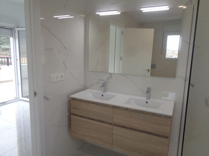 Image No.42-3 Bed Villa for sale