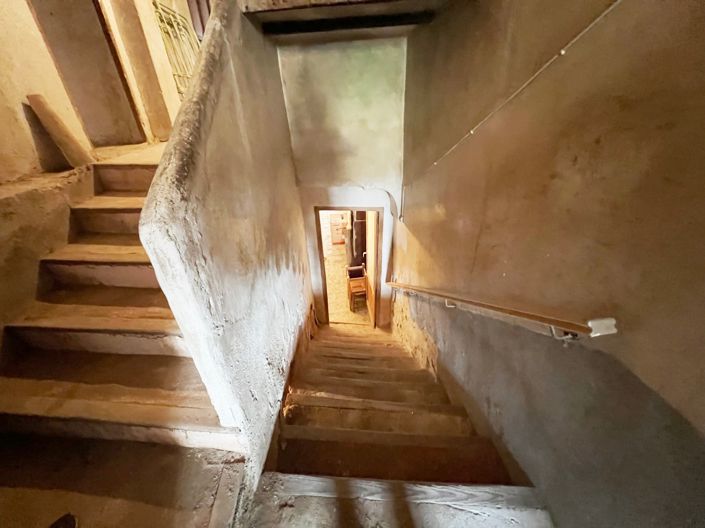 Image No.27-5 Bed Townhouse for sale