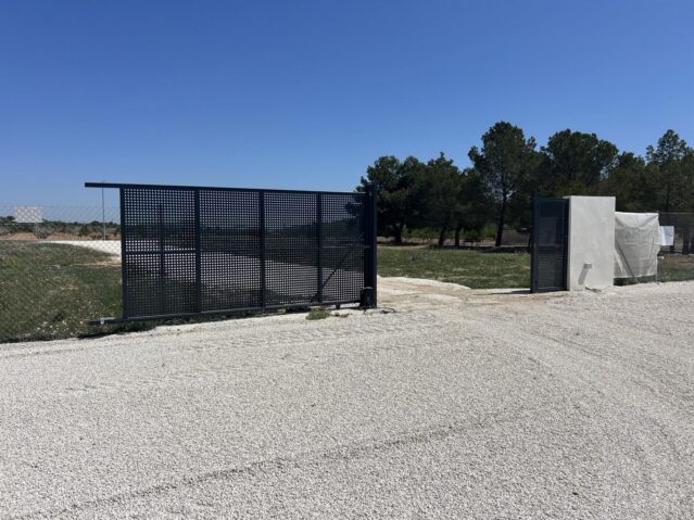 Image No.19-3 Bed Country House for sale