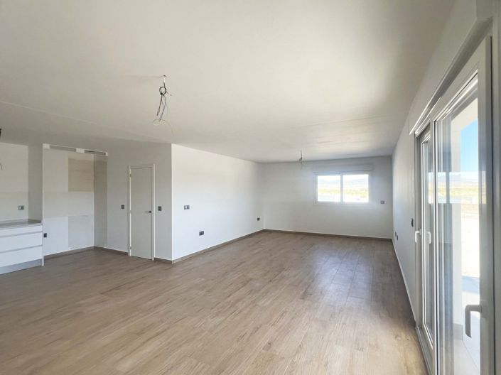 Image No.14-3 Bed Country House for sale