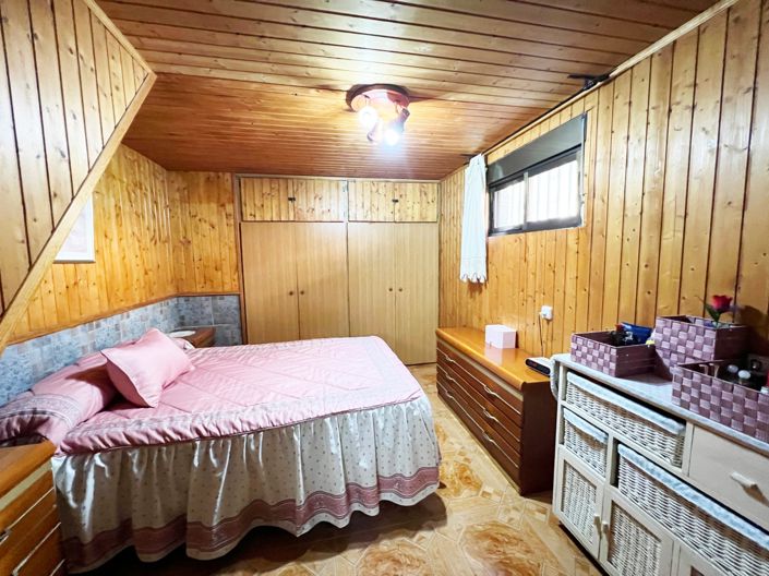 Image No.48-4 Bed Country House for sale