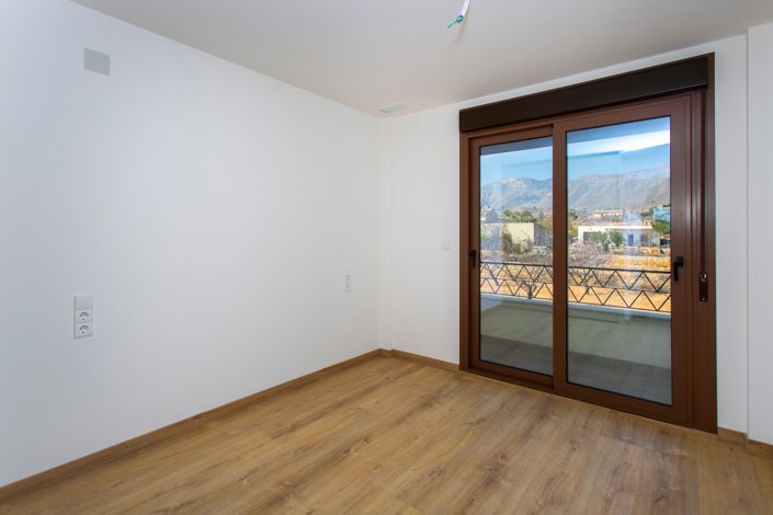 Image No.10-3 Bed Apartment for sale