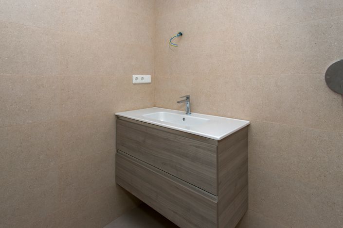 Image No.18-3 Bed Apartment for sale