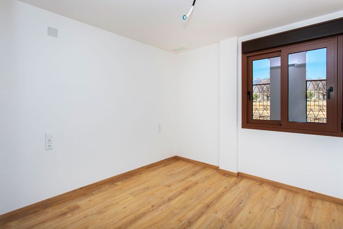 Image No.43-3 Bed Apartment for sale