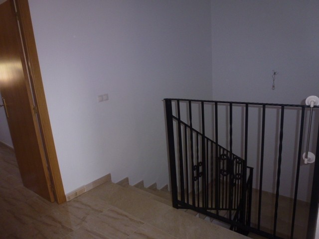 Image No.14-3 Bed Townhouse for sale