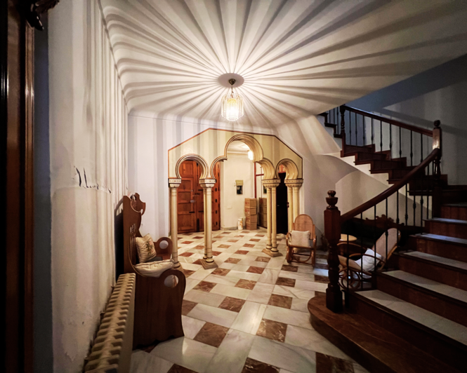 Image No.5-9 Bed Townhouse for sale