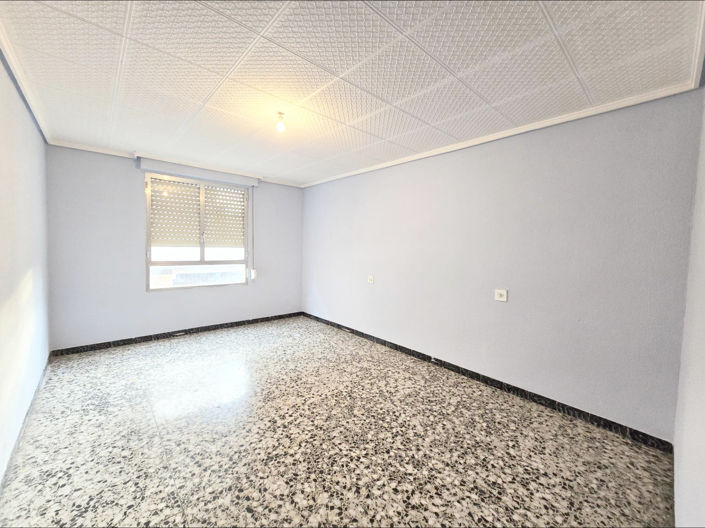 Image No.7-3 Bed Flat for sale